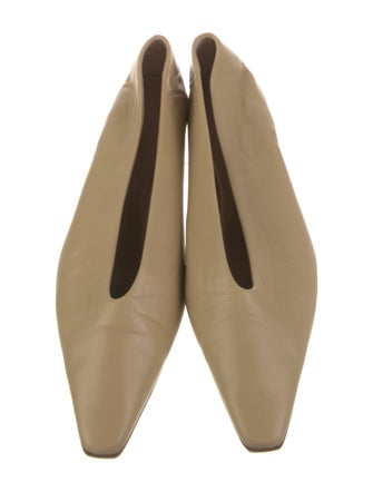 Bottega Veneta Leather Ballet Flats
