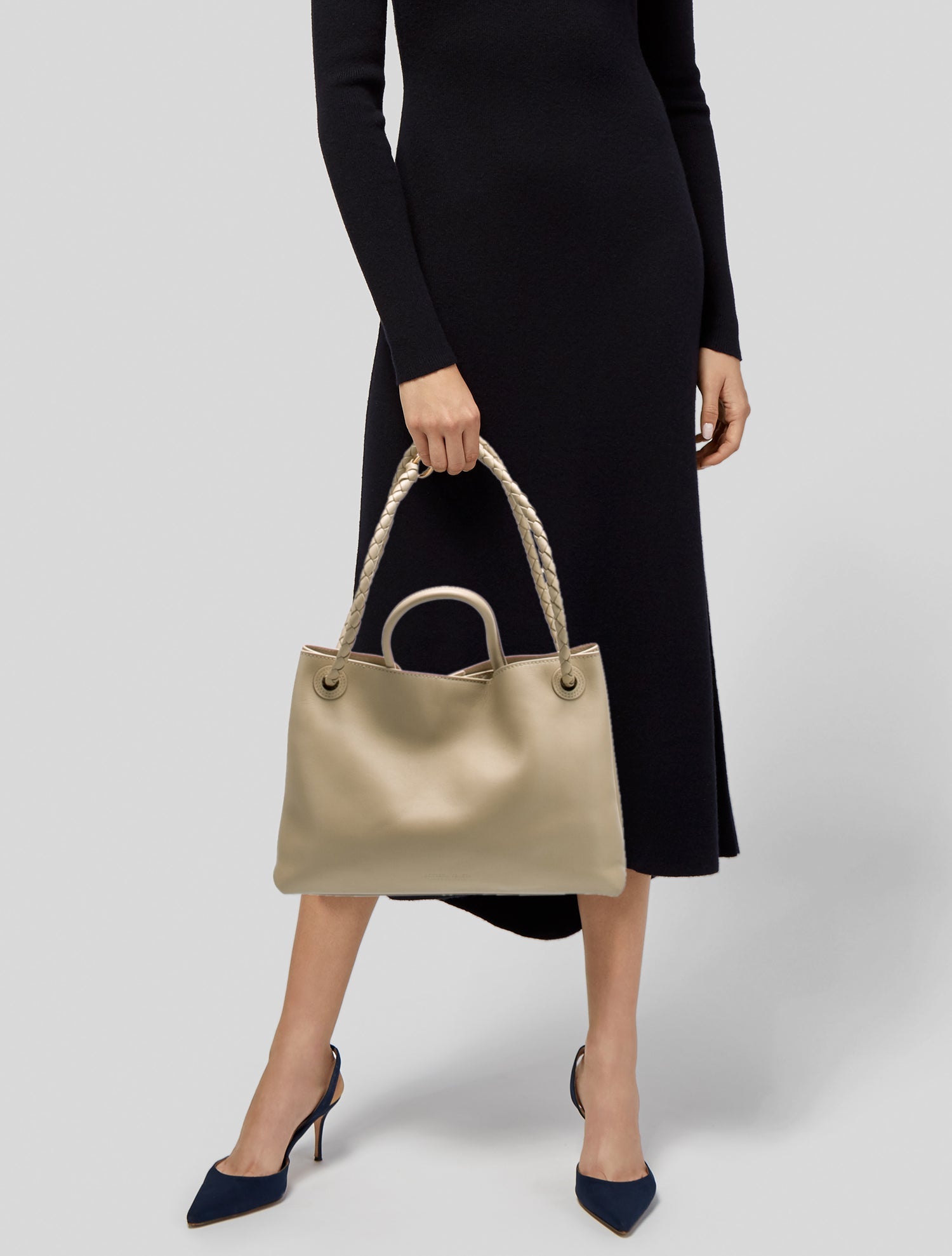 Bottega Veneta Intrecciato Andiamo Medium