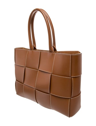 Bottega Veneta Intrecciato Arco Large