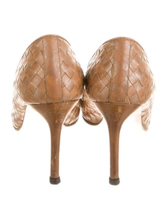 Bottega Veneta Intrecciato Weave Leather Pumps
