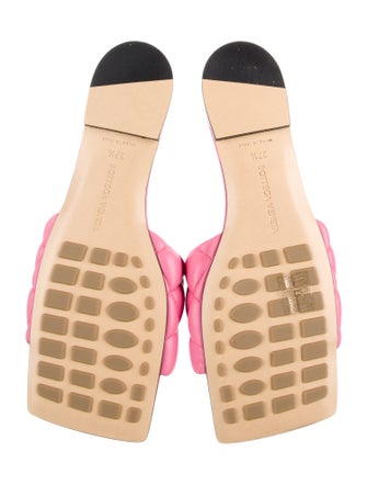 Bottega Veneta Quilted Pattern Leather Slides