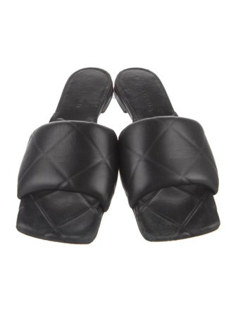 Bottega Veneta Quilted Pattern Leather Slides