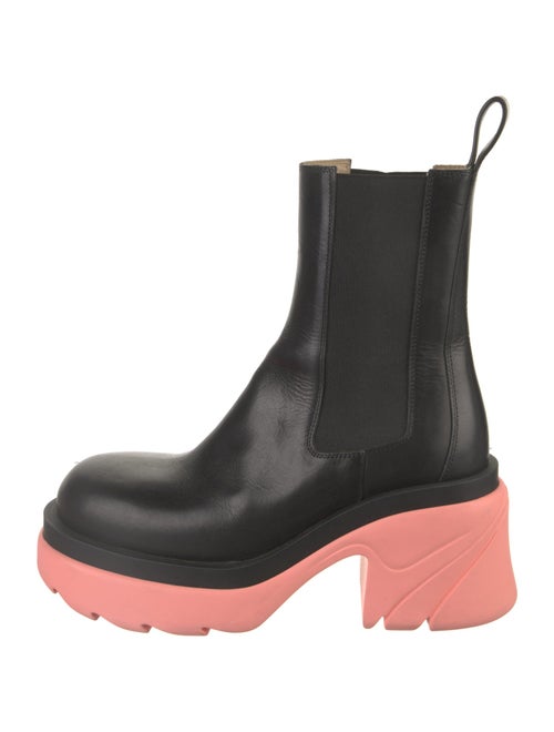 Bottega Veneta Leather Chelsea Boots