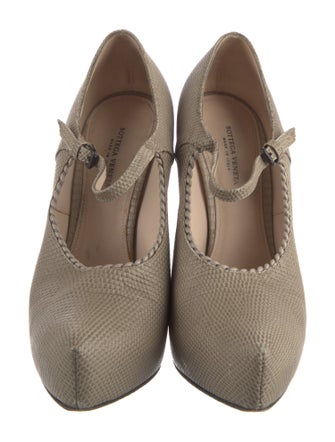 Bottega Veneta Leather Pumps