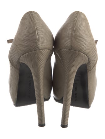 Bottega Veneta Leather Pumps
