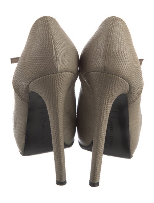 Bottega Veneta Leather Pumps