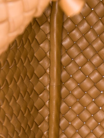 Bottega Veneta Intrecciato Cobble