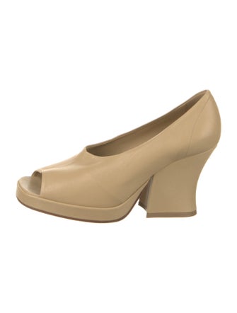 Bottega Veneta Leather Pumps