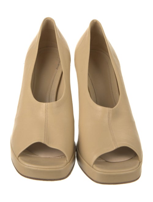 Bottega Veneta Leather Pumps