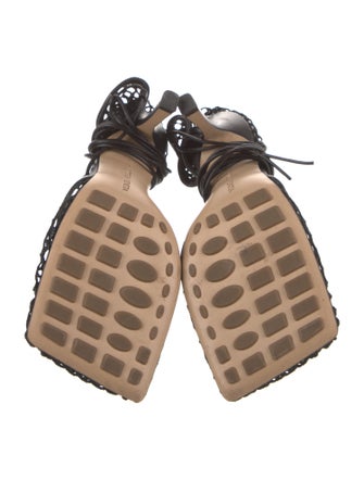 Bottega Veneta Leather Leather Trim Embellishment D'Orsay Pumps