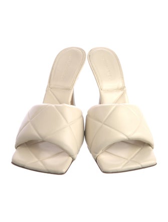 Bottega Veneta Quilted Pattern Leather Slides