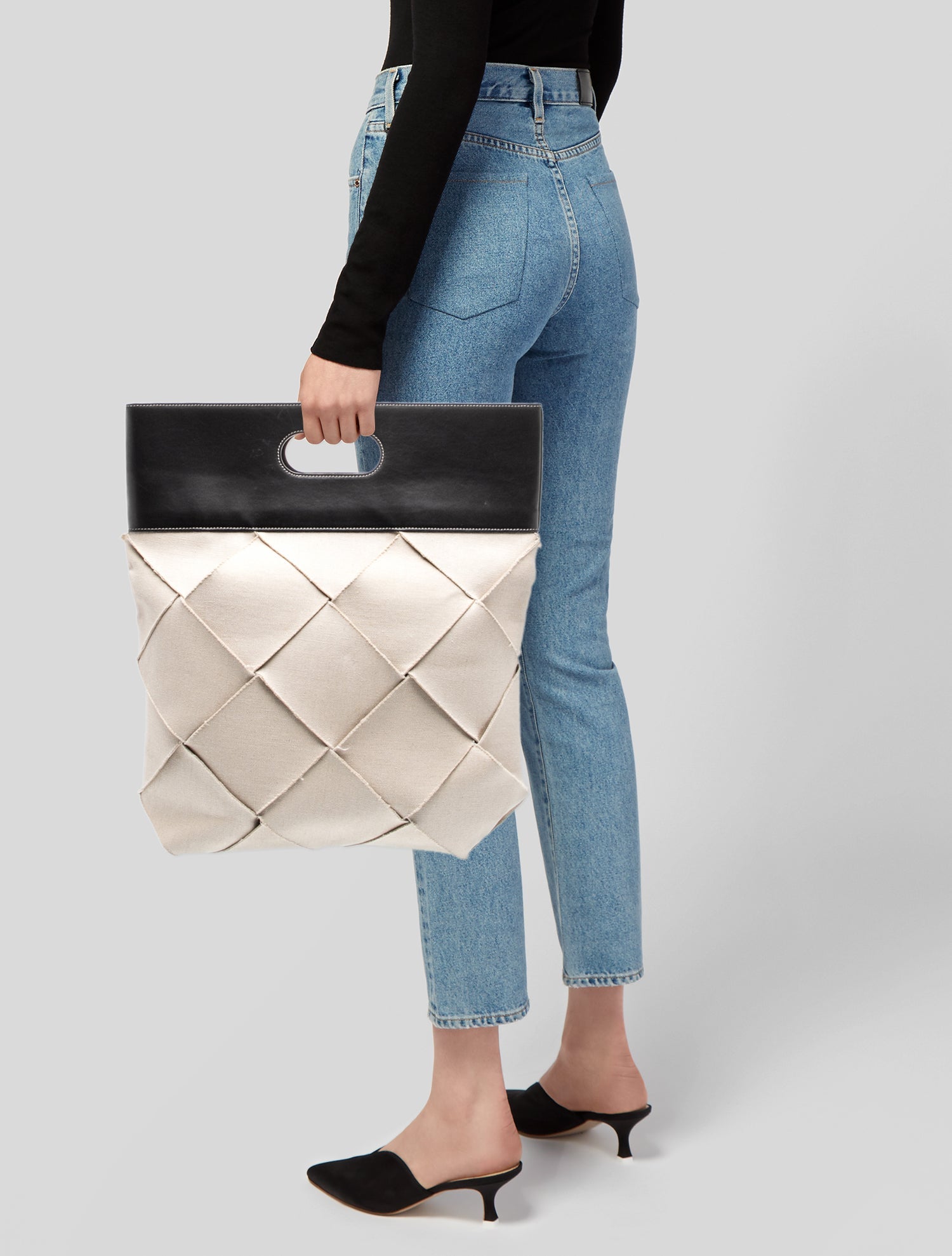 Bottega Veneta Intrecciato Slip Medium