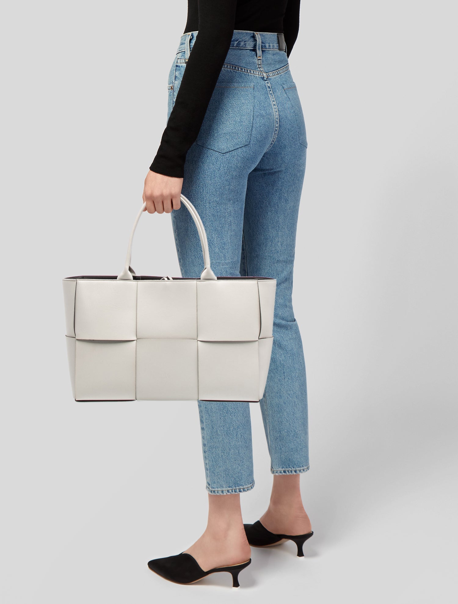 Bottega Veneta Intrecciato Arco Medium