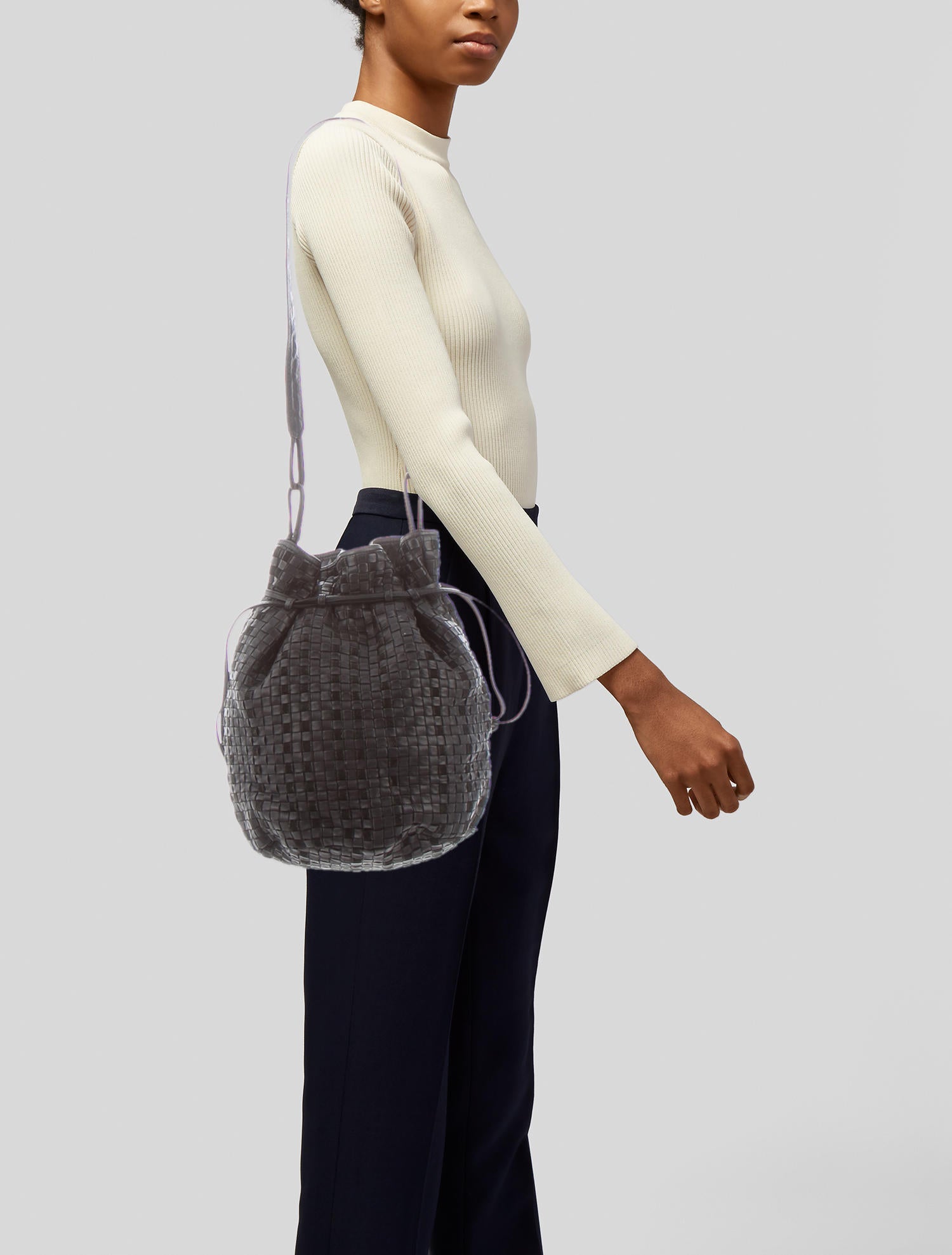 BOTTEGA VENETA正規品/送料関税込み INTRECCIATO Bucket bag Bottega Veneta Vintage Intrecciato Bucket Bag - Black Bucket