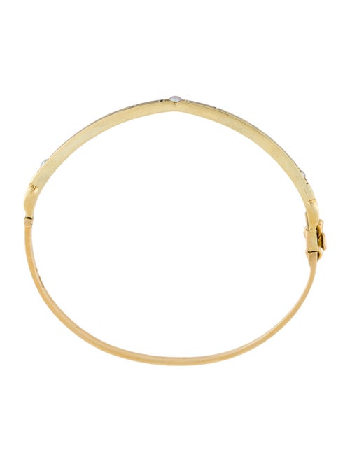 Bracelet 14K Dyed Pearl Hinged Bangle Bracelet
