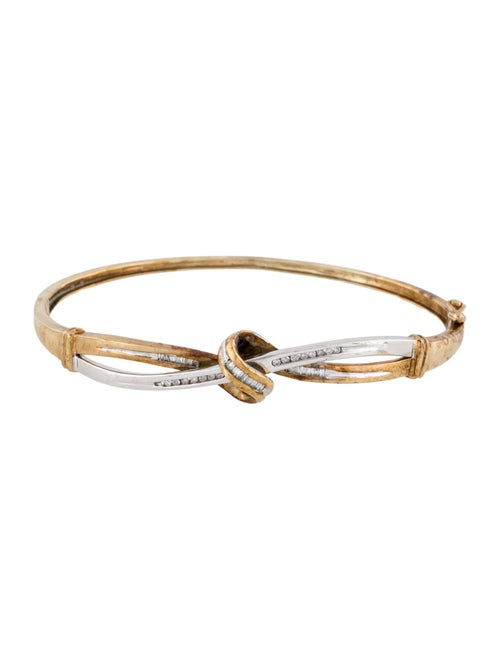 Bracelet 10K Diamond Swirl Hinged Bangle