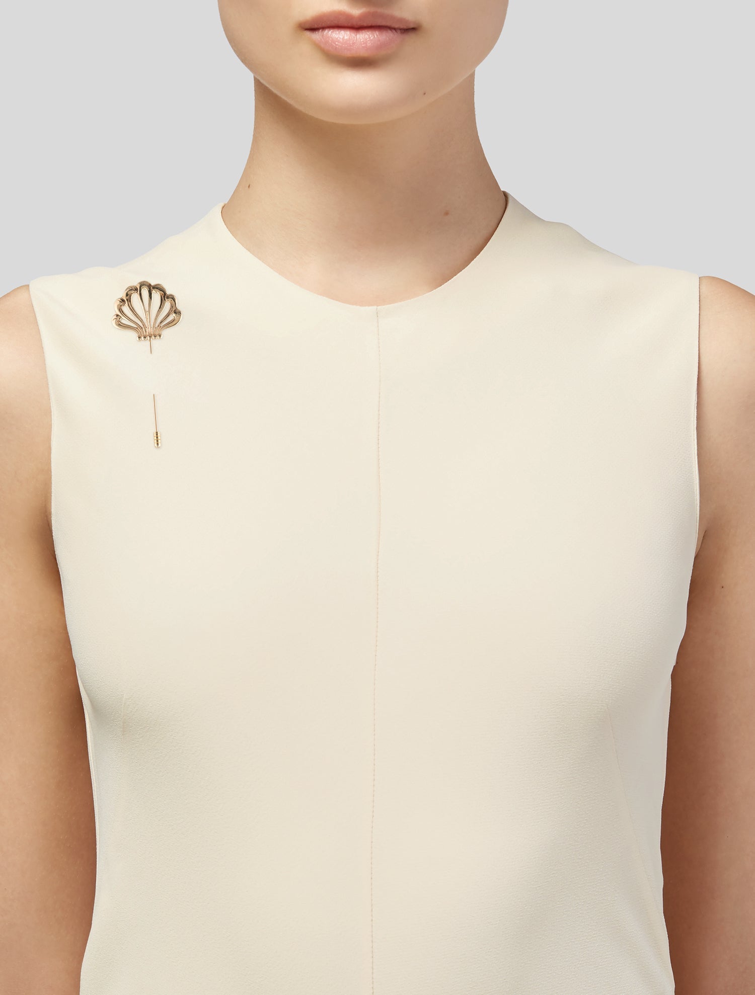 Brooch 14K Shell Pin