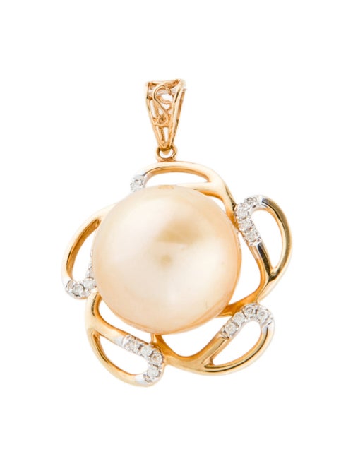 Brooch 18K Pearl & Diamond Pendant