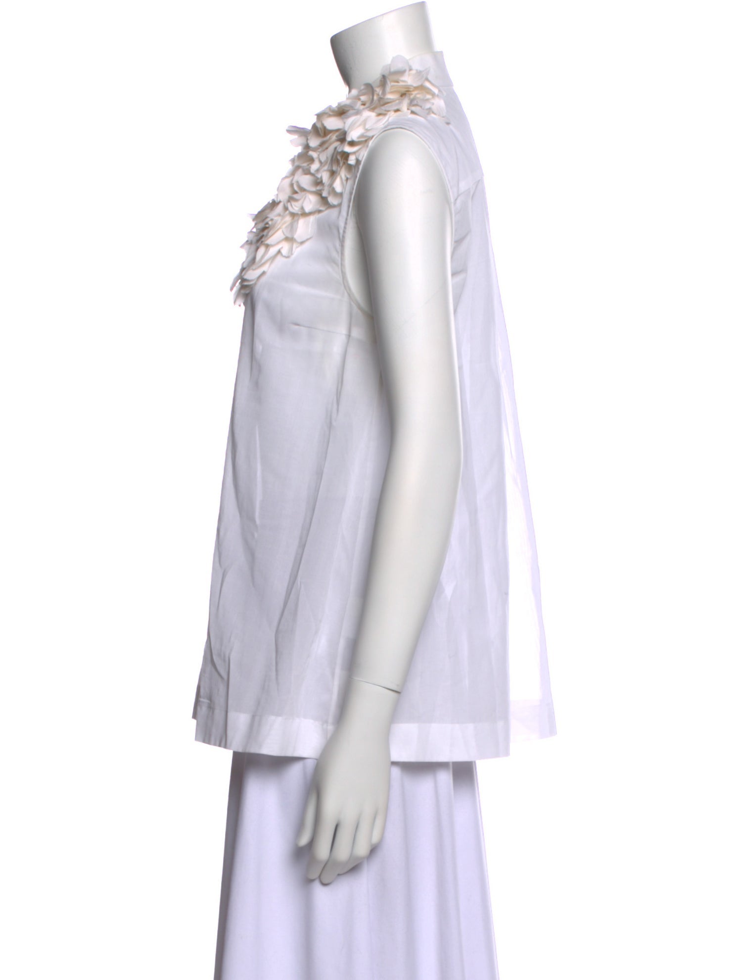 Brunello Cucinelli V-Neck Sleeveless Blouse