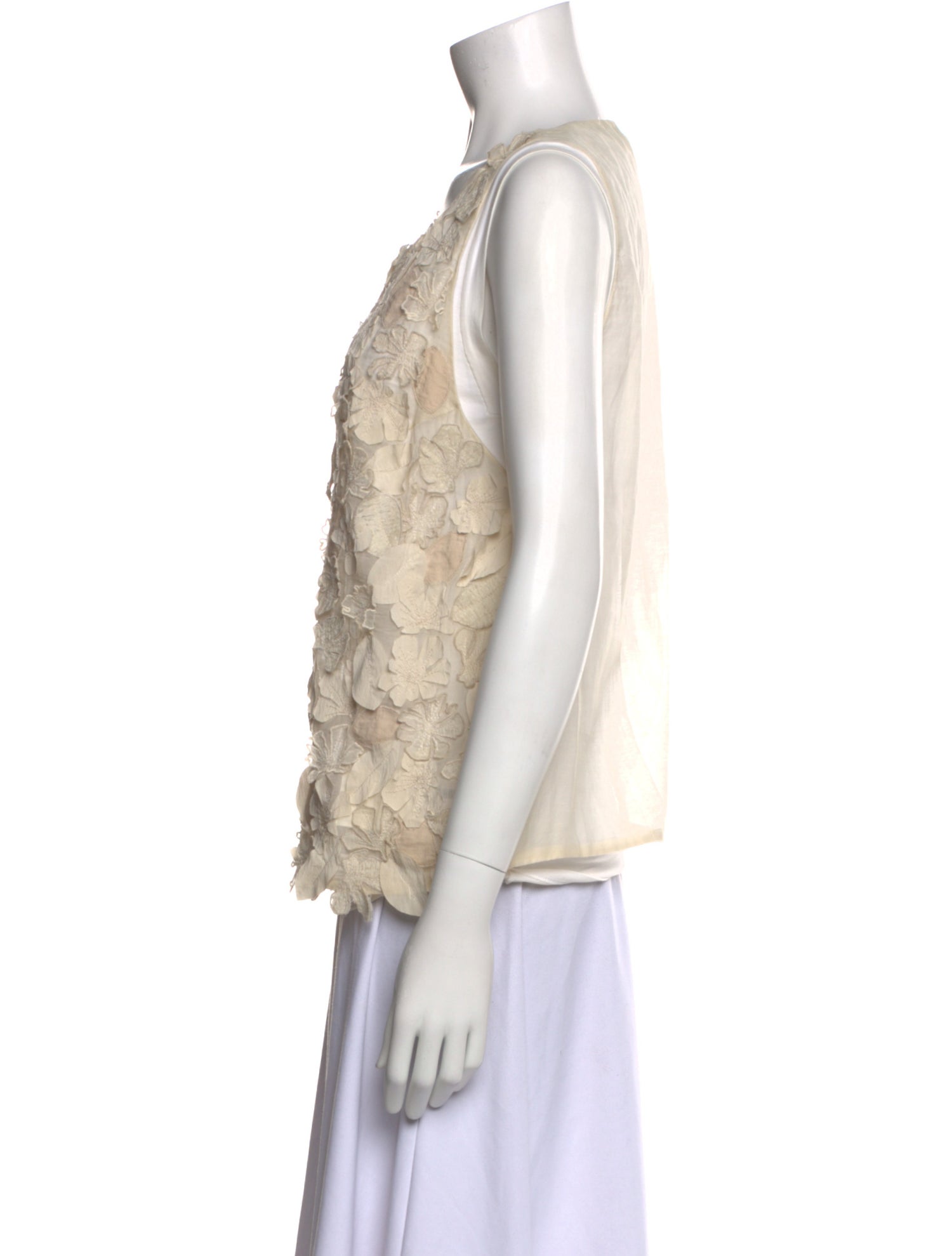 Brunello Cucinelli Lace Pattern Scoop Neck Blouse
