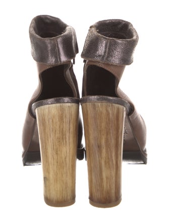 Brunello Cucinelli Leather Slingback Pumps