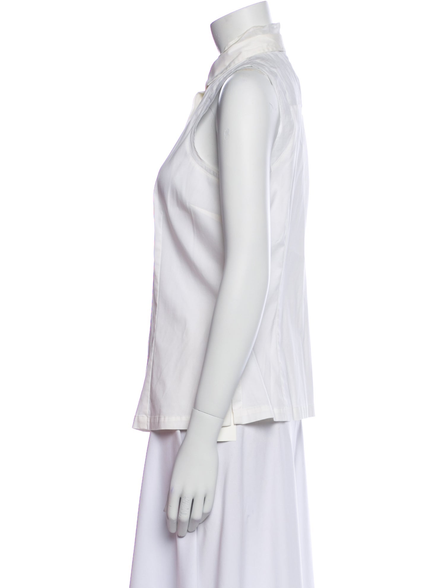 Brunello Cucinelli Sleeveless Button-Up Top