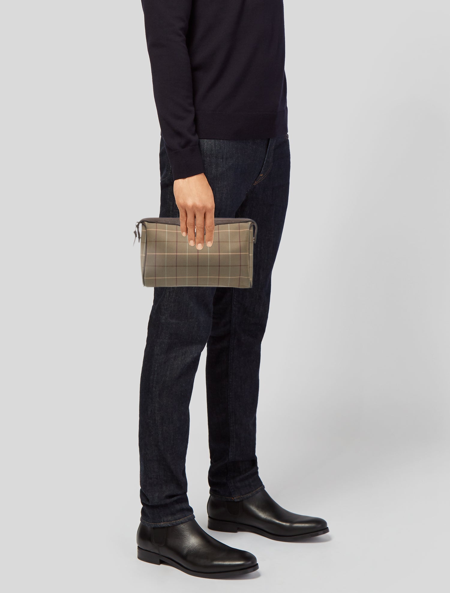 Burberry's Pouch