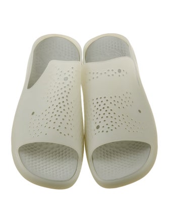 Burberry Prorsum Rubber Slides