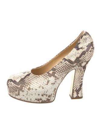 Burberry Prorsum Snakeskin Printed Pumps