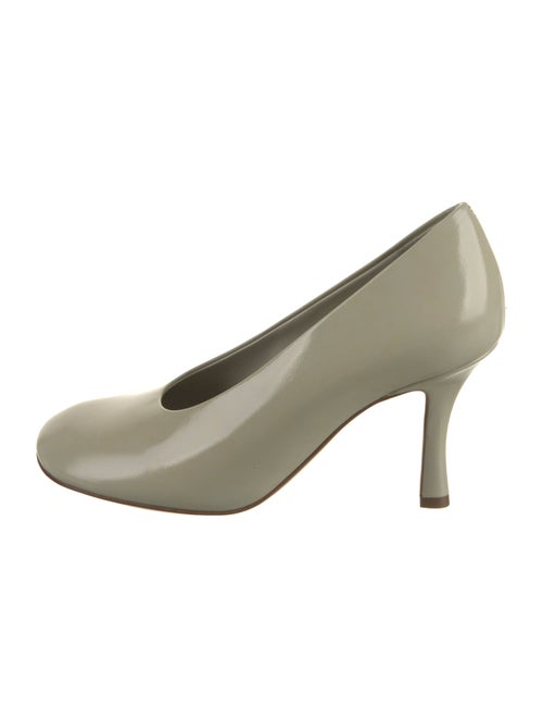 Burberry Leather Pumps