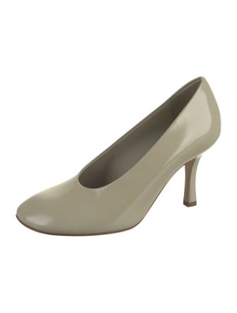 Burberry Leather Pumps