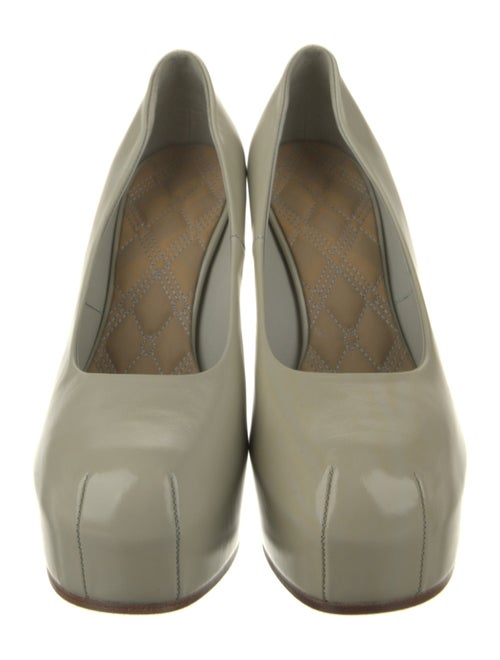 Burberry Prorsum Leather Pumps