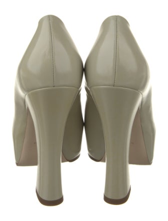 Burberry Prorsum Leather Pumps