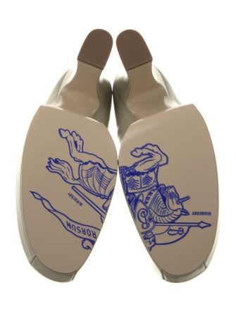 Burberry Prorsum Leather Pumps