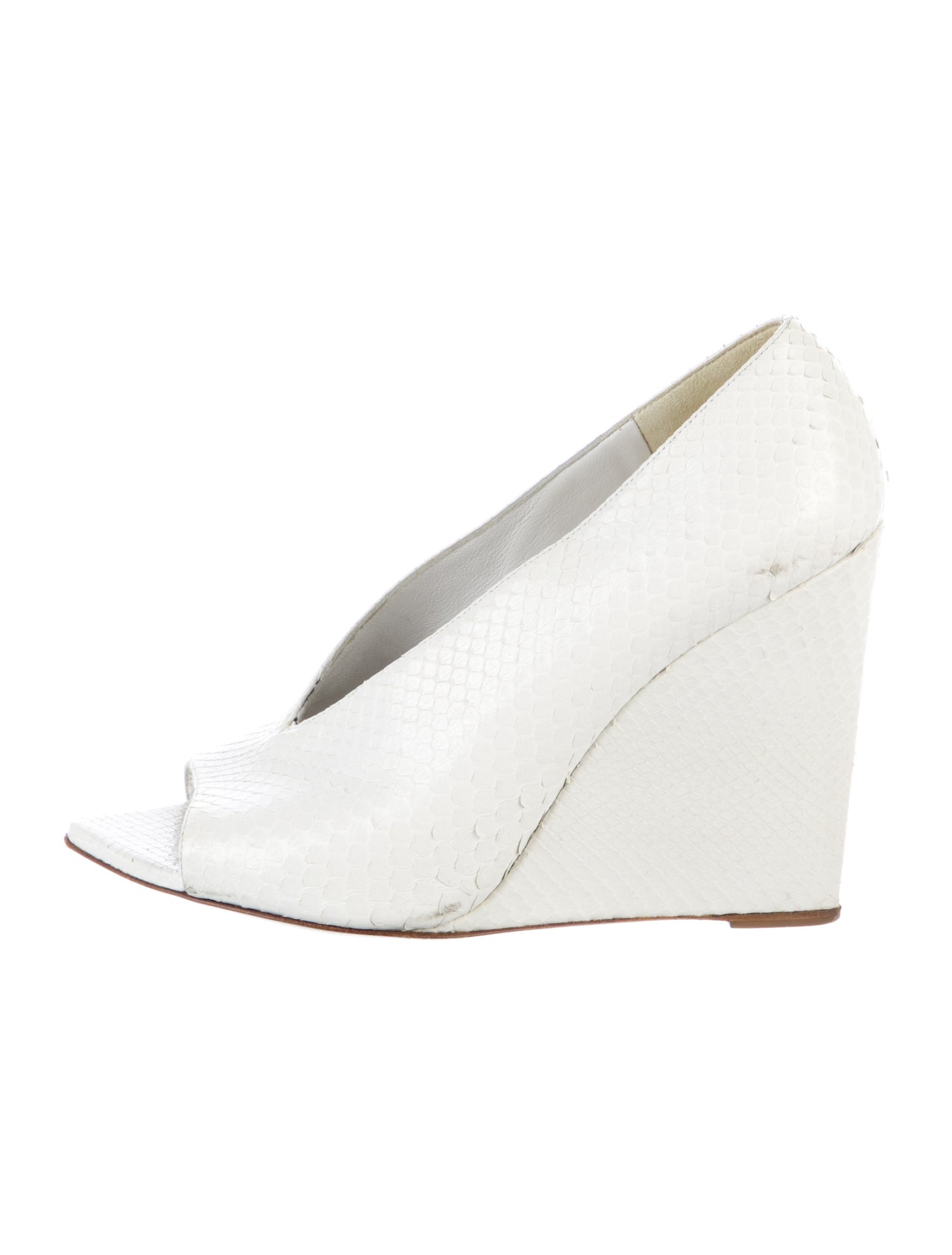 Burberry Prorsum Snakeskin Pumps