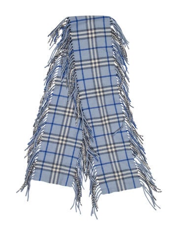 The Cashmere Scarf That Redefines Elegance Hides A Secret Within