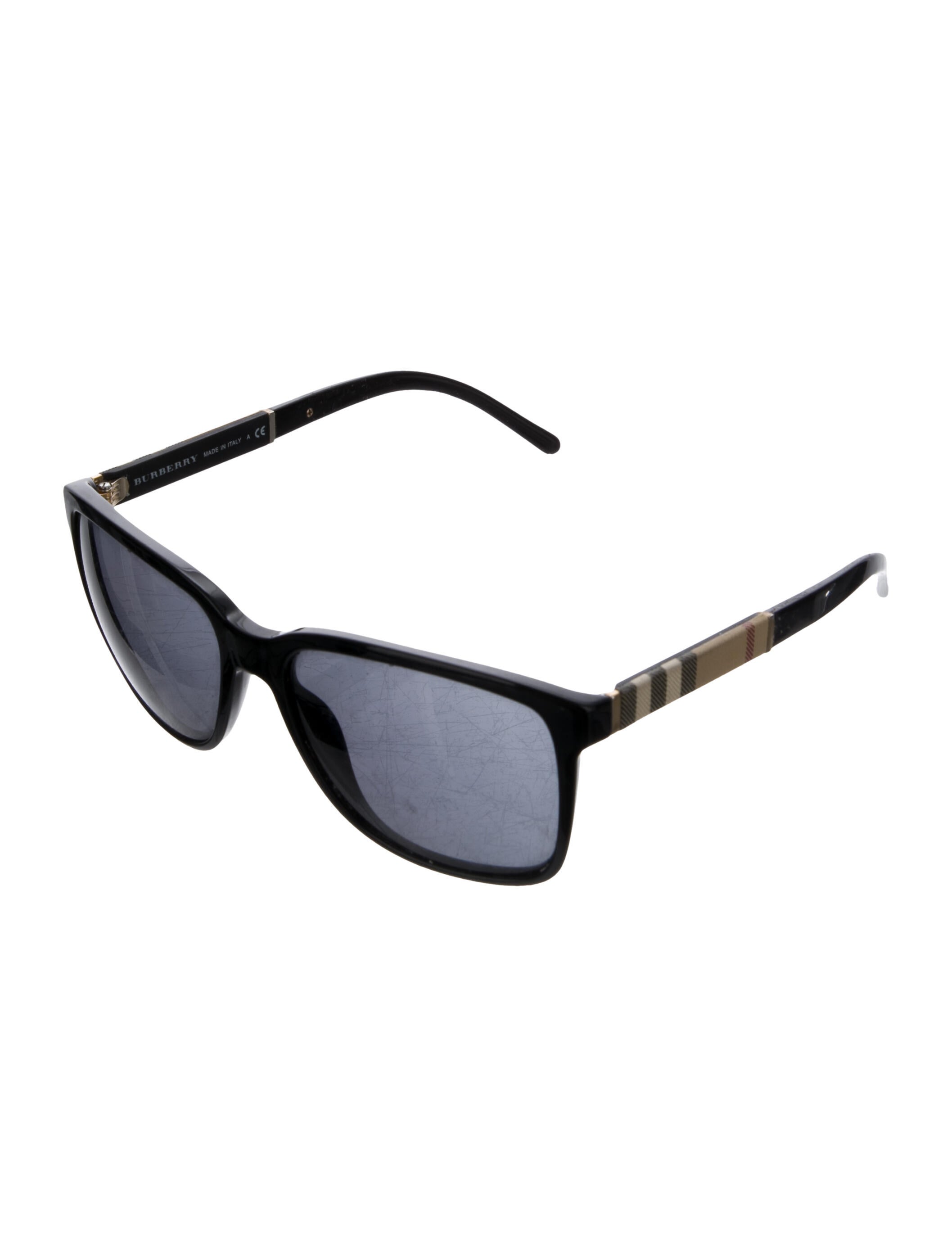 Burberry Nova Check Pattern Wayfarer Sunglasses Black Sunglasses
