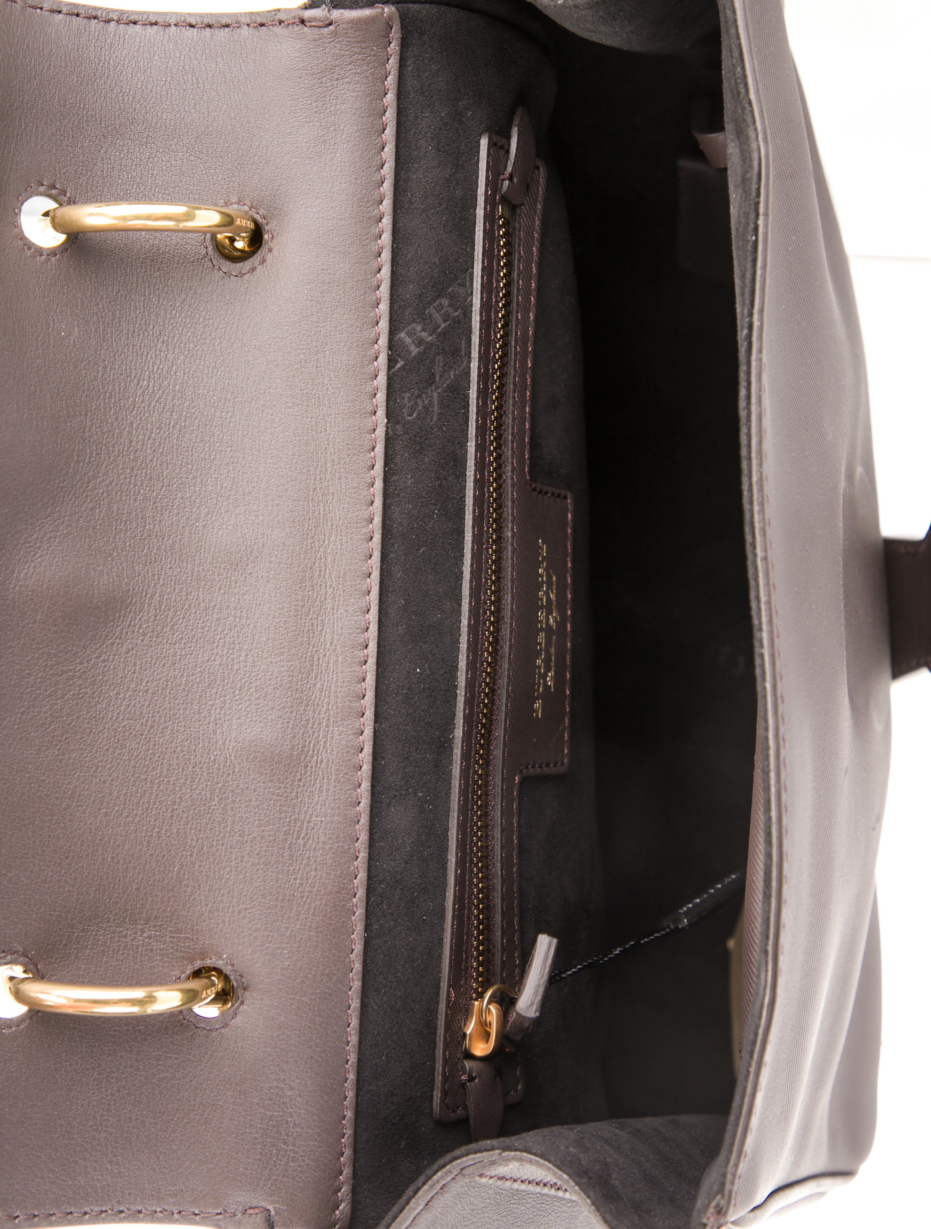 Burberry DK88 Leather Handle Bag