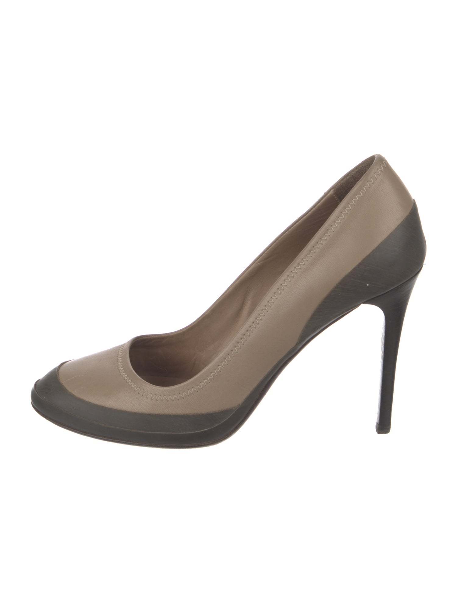 Burberry Leather Colorblock Pattern Pumps