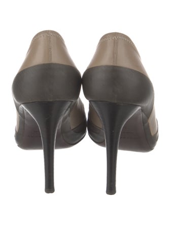 Burberry Leather Colorblock Pattern Pumps
