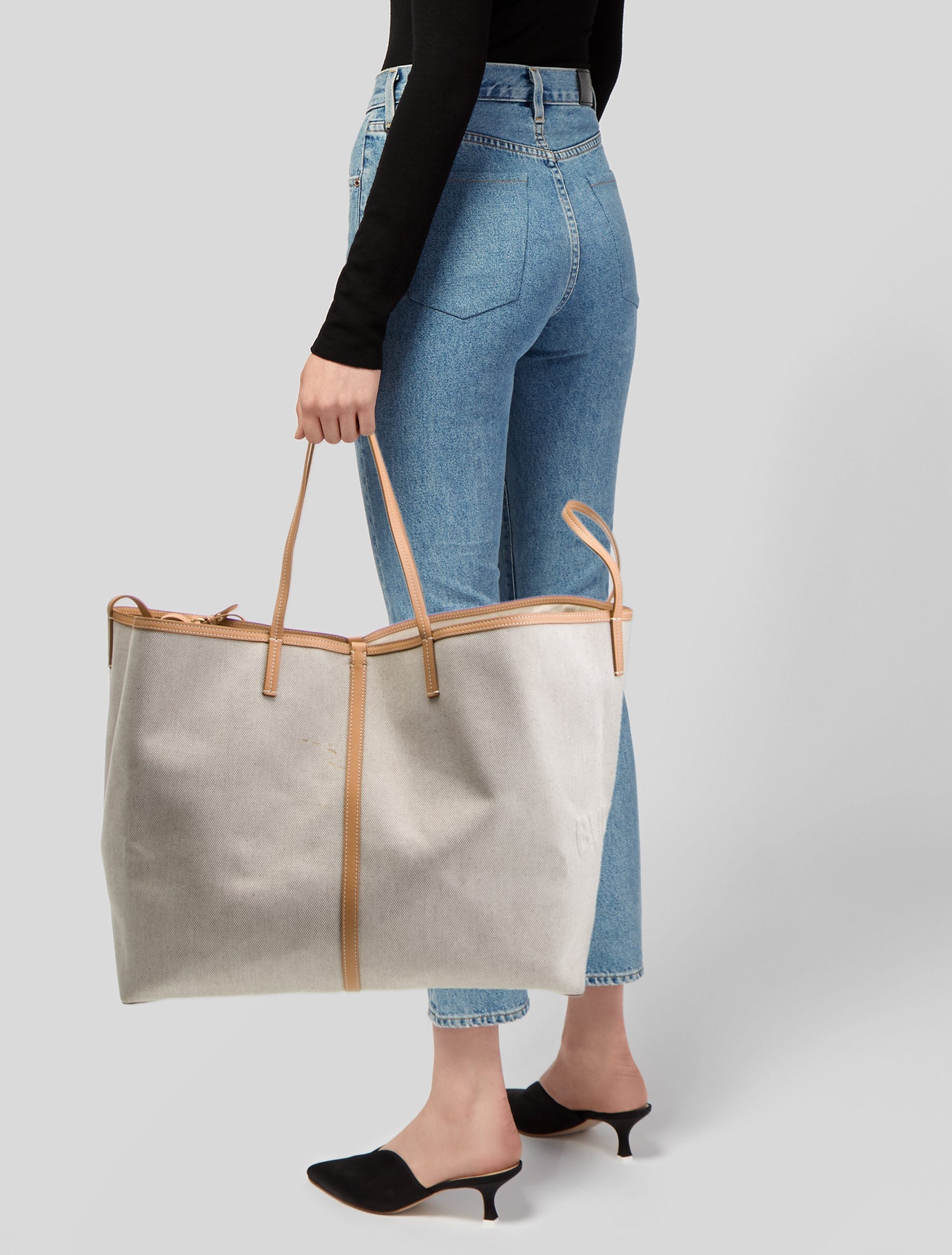 Ⓥバーバリー　トート Burberry XL Canvas Beach Tote - Neutrals Totes, Handbags