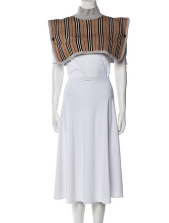 Burberry Merino Wool House Check Pattern Shawl