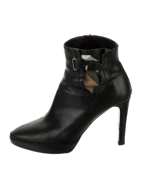 Burberry Nova Check Pattern Leather Boots