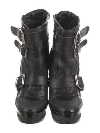 Burberry Quilted Pattern Leather Lace-Up Boots