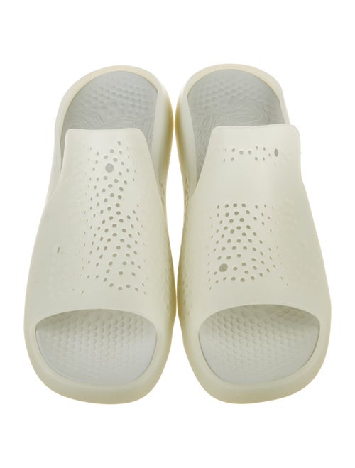 Burberry Rubber Slides