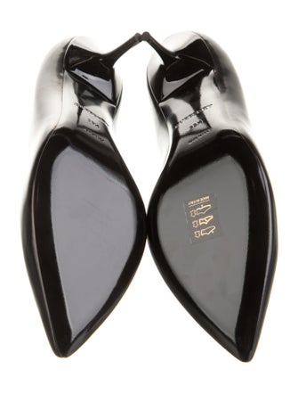 Burberry Leather Pumps