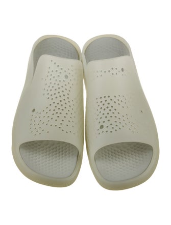 Burberry Rubber Slides