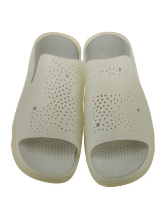 Burberry Rubber Slides