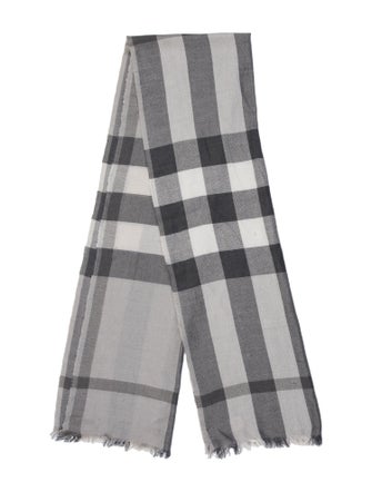 Burberry Cashmere House Check Pattern Scarf