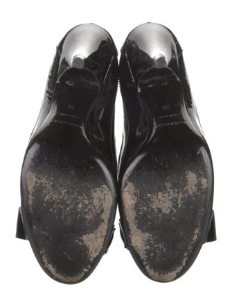 Burberry House Check Pattern Patent Leather Pumps